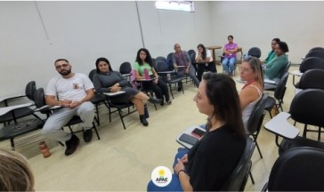 Capacita&ccedil;&atilde;o para Equipe Socioassistencial da APAE 