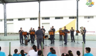 Atividade com a Pol&iacute;cia Militar